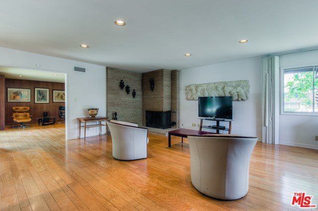 9840 Rathburn Avenue, Northridge, CA 91325