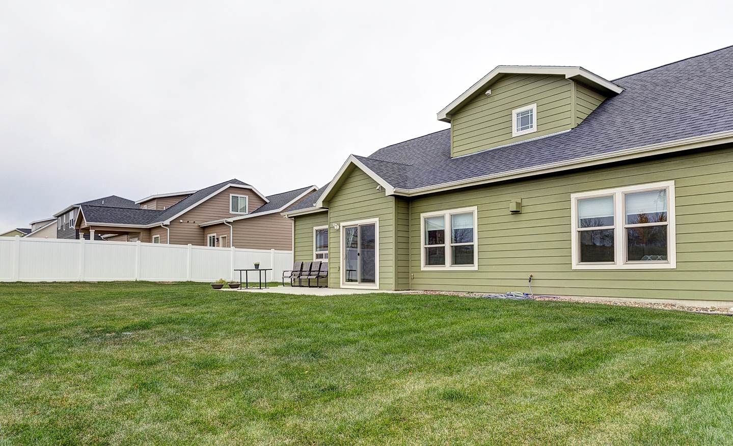 6803 University Ave N, Williston, ND 58801