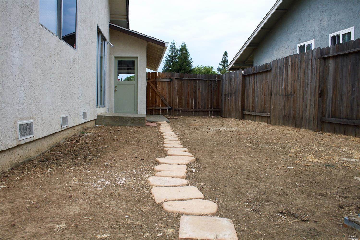 177 Clark Way, Vacaville, CA 95687