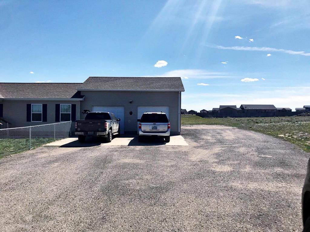 14010 Lakeview Dr, Williston, ND 58801