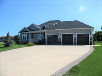 3135 Sunner Avenue, Spirit Lake, IA 51360