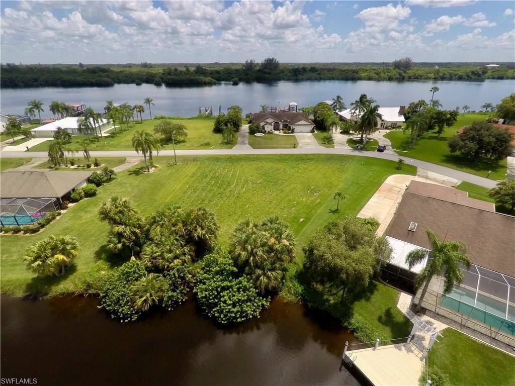 17155 Waters Edge Cir, North Fort Myers, FL 33917