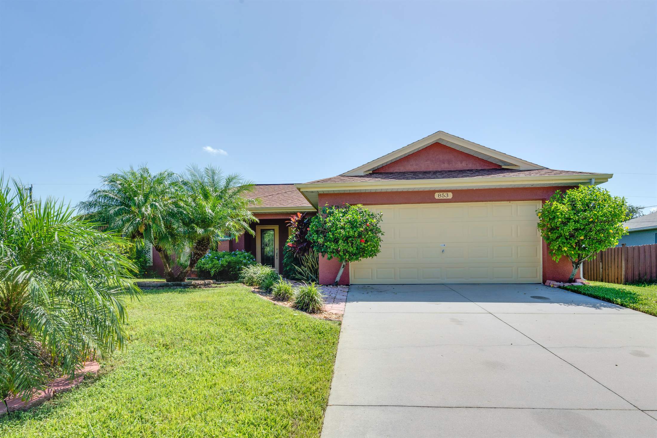 853 NE 6th Ave, Cape Coral, FL 33909