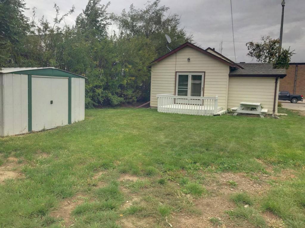 1015 4th Ave West, Williston, ND 58801