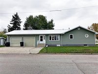 403 West St, Ray, ND 58849