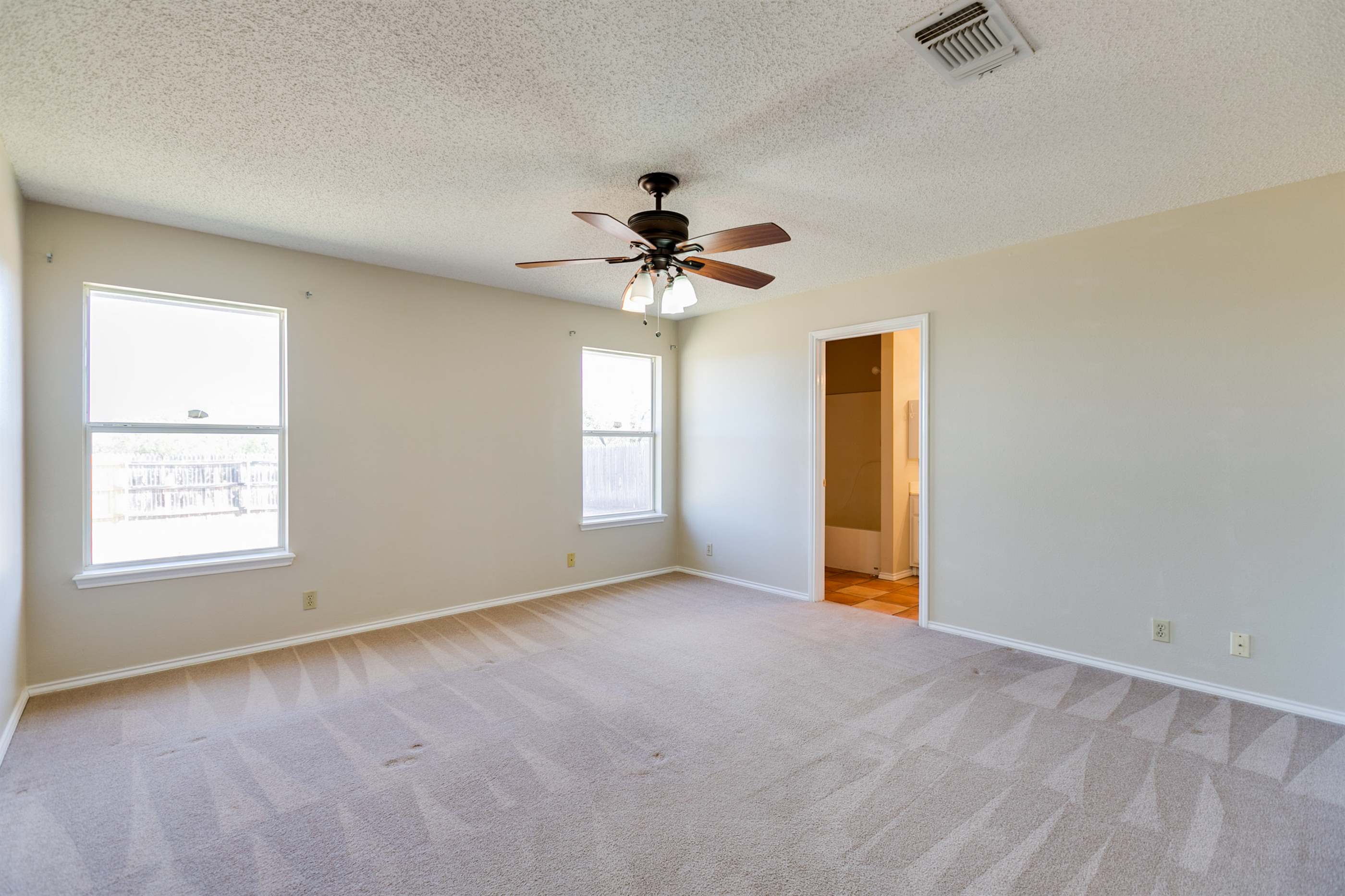1018 Amberton Pkwy, San Angelo, TX 76901