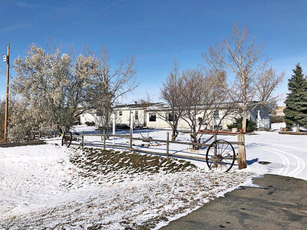 13765 55th St NW, Williston, ND 58801