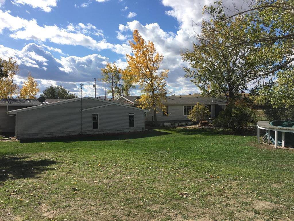 13765 55th St NW, Williston, ND 58801