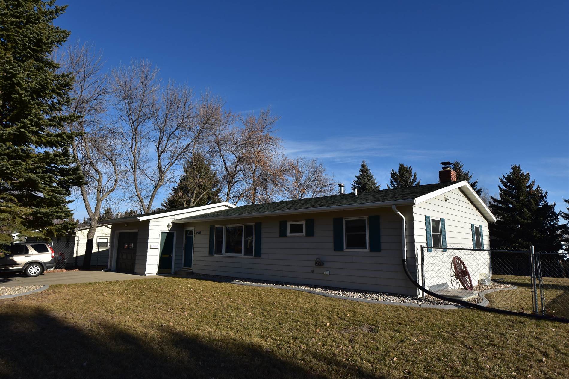 2500 8th ST NW, Minot, ND 58703