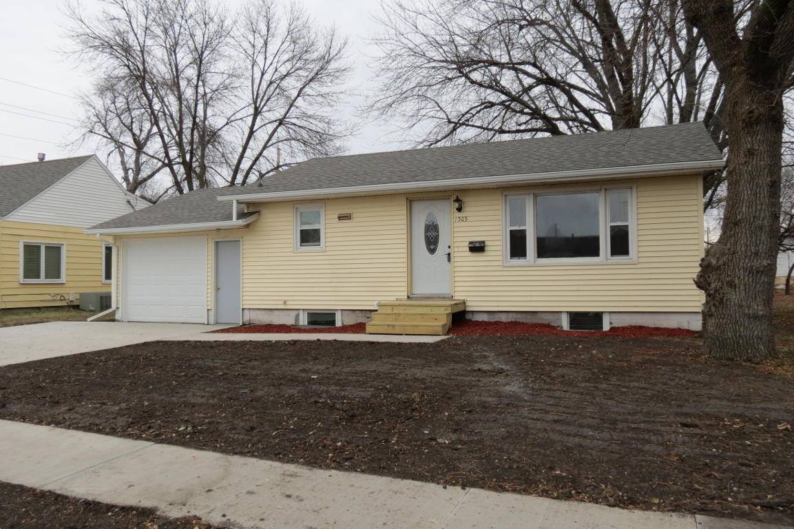 1505 Jackson Avenue, Spirit Lake, IA 51360