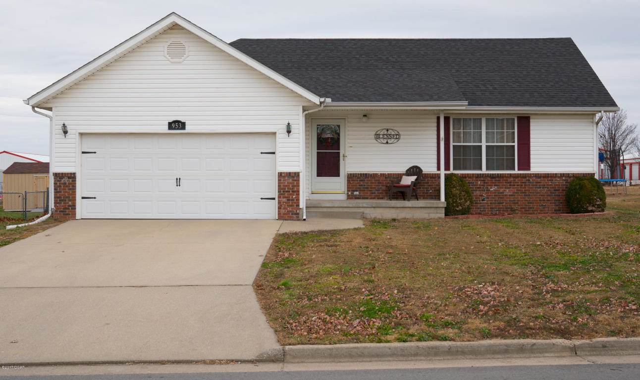 953 Country Crossing, Webb City, MO 64870