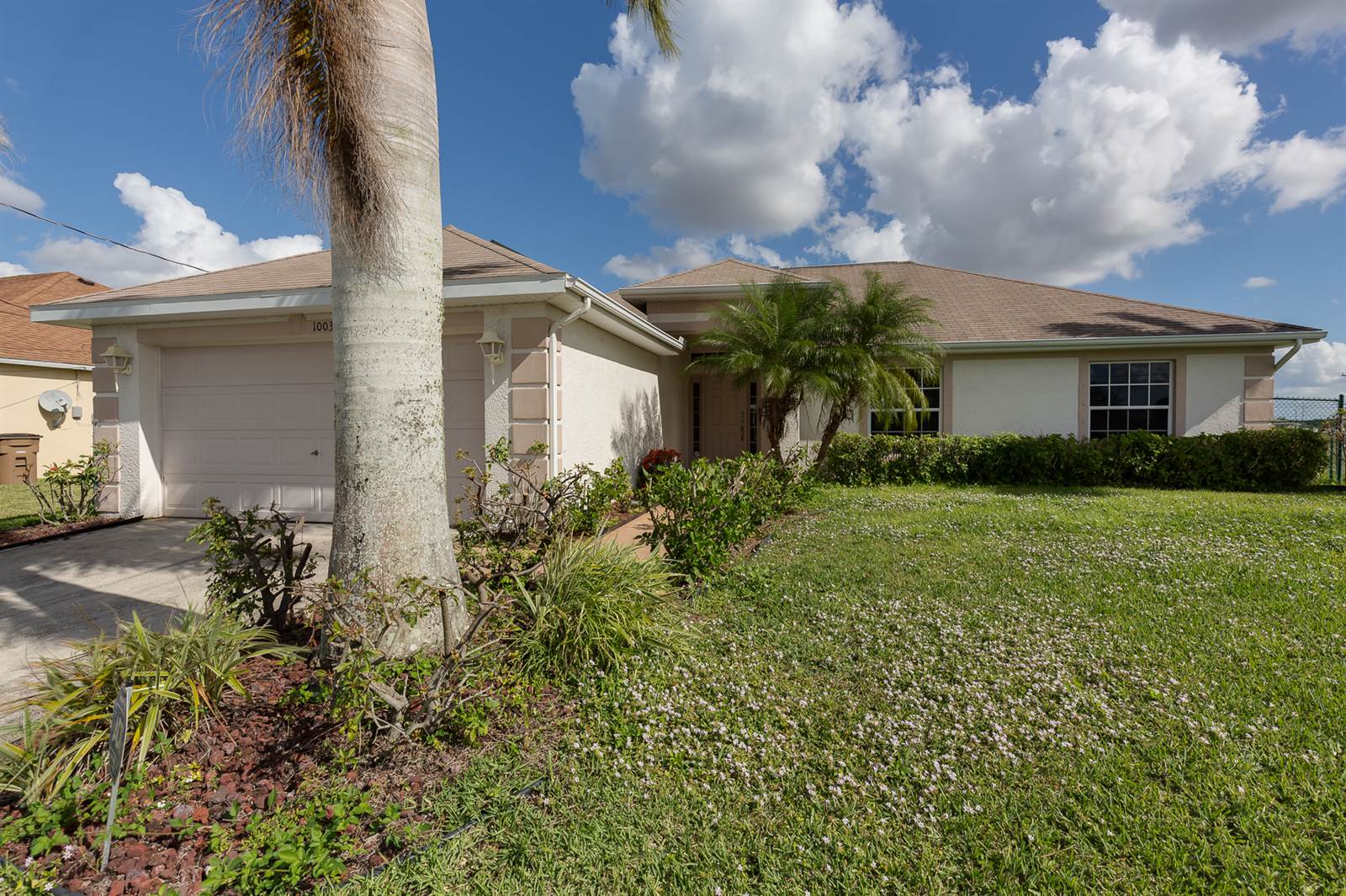 1003 NW 8th Pl, Cape Coral, FL 33993