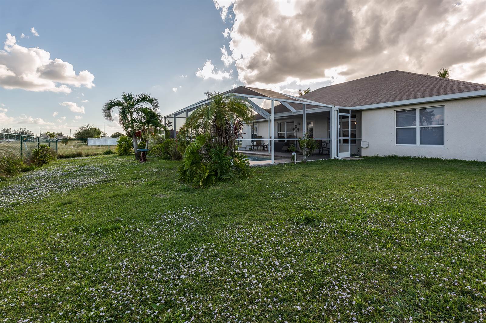 1003 NW 8th Pl, Cape Coral, FL 33993