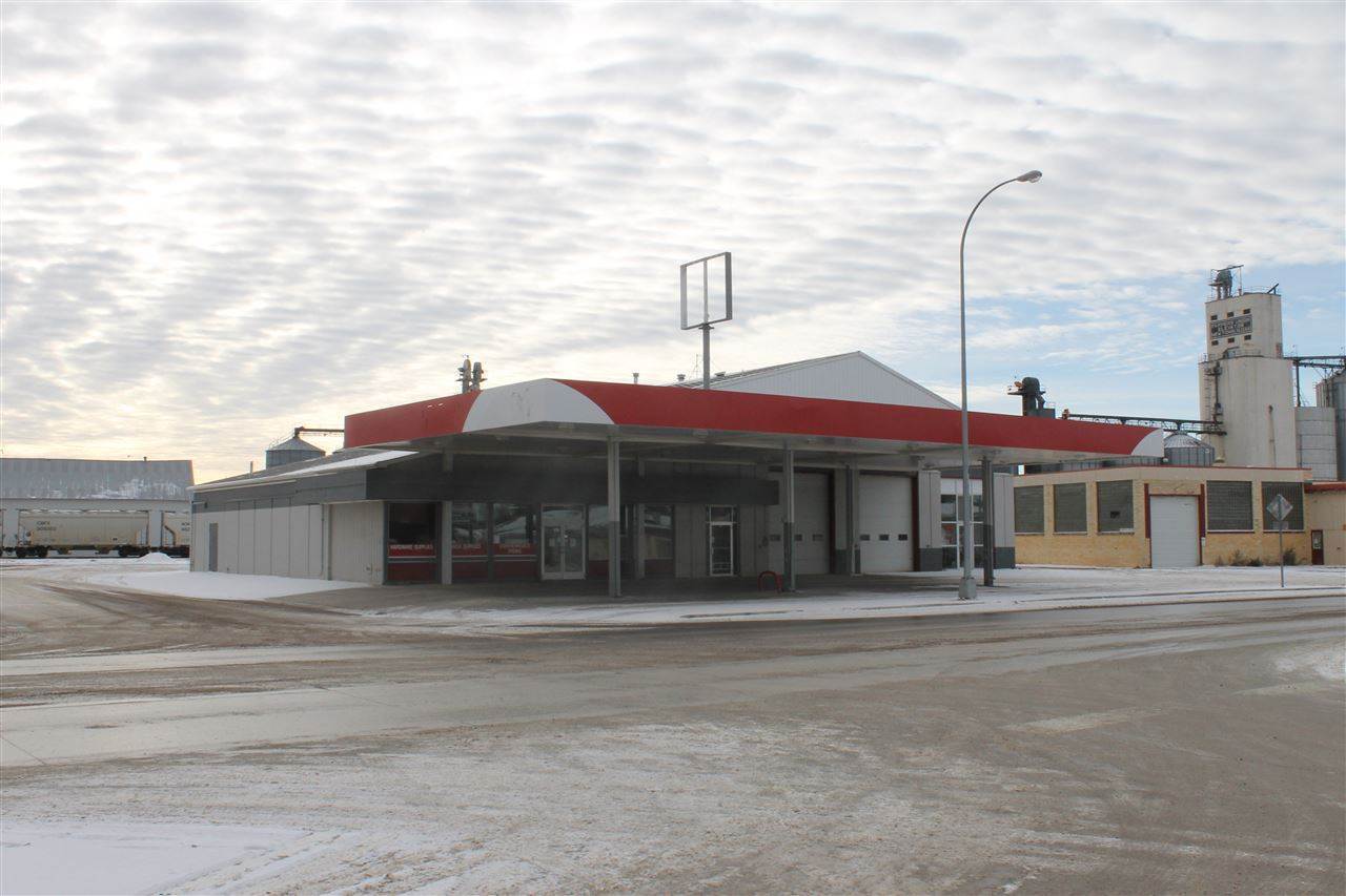 241 Main Street W, New Town, ND 58763