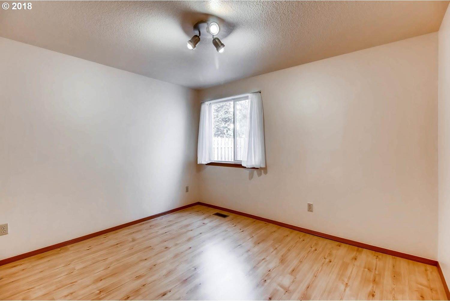 4055 SE Russell St, Hillsboro, OR 97123