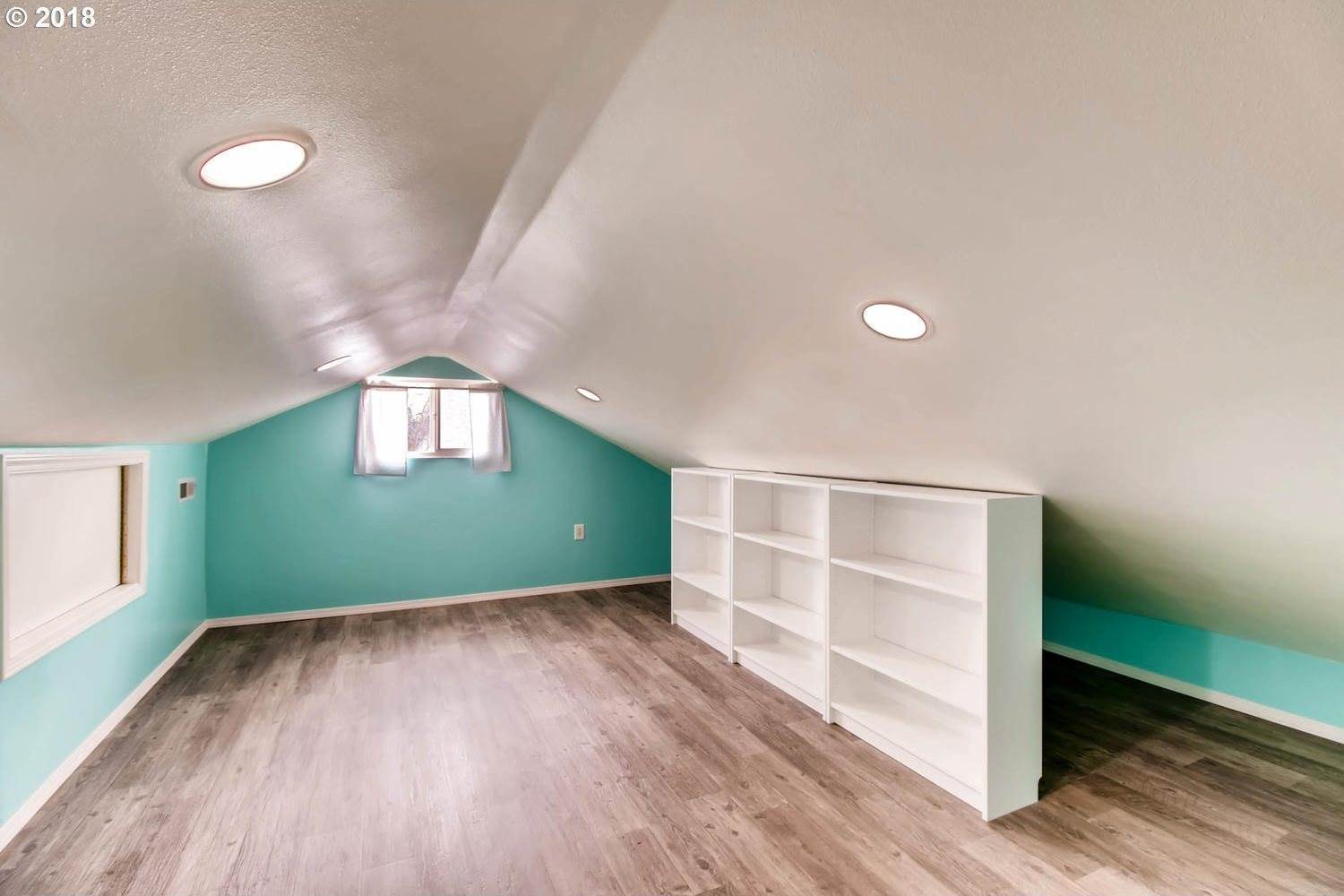 4055 SE Russell St, Hillsboro, OR 97123