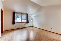 4055 SE Russell St, Hillsboro, OR 97123