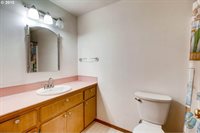 4055 SE Russell St, Hillsboro, OR 97123