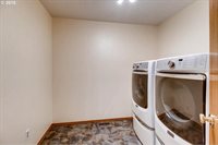 4055 SE Russell St, Hillsboro, OR 97123