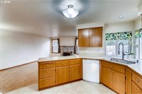 4055 SE Russell St, Hillsboro, OR 97123