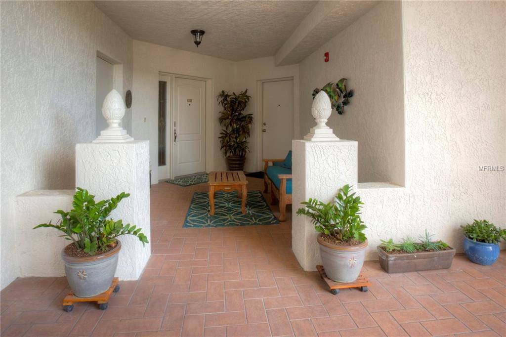 200 121ST Avenue, Treasure Island, FL 33706