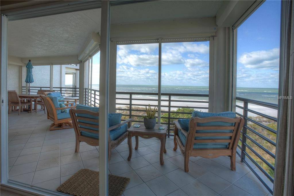 200 121ST Avenue, Treasure Island, FL 33706