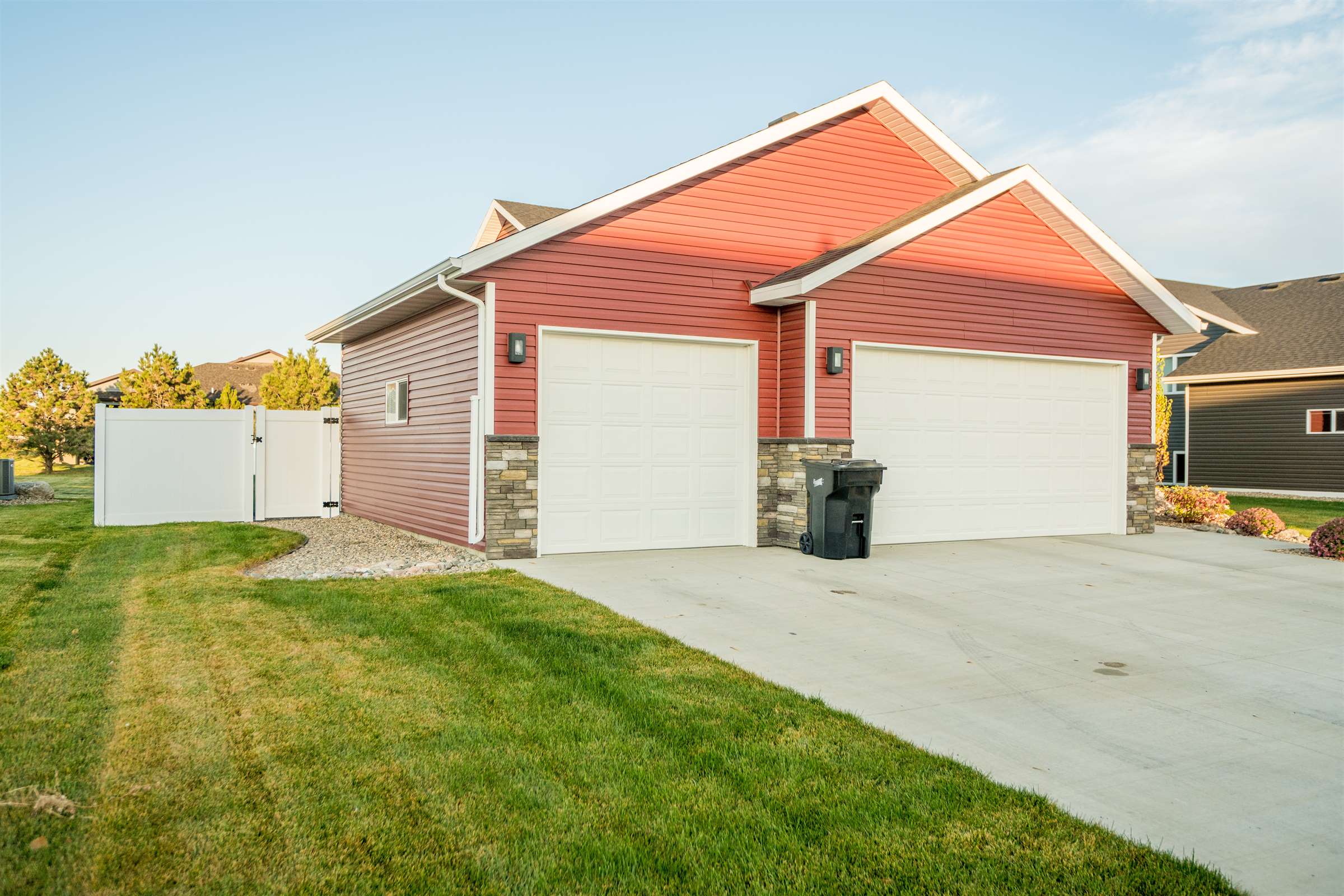 3424 Meridian Dr, Bismarck, ND 58504