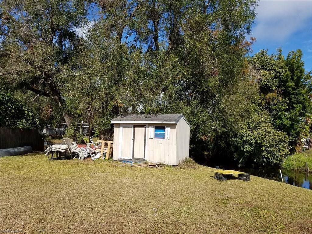 112 Powell Creek Cir, North Fort Myers, FL 33917