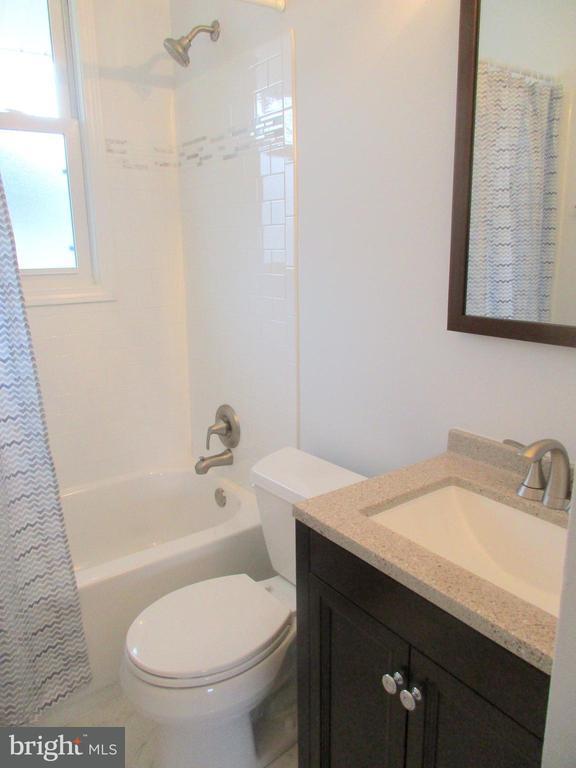 5205 Kenesaw Street, College Park, MD 20740