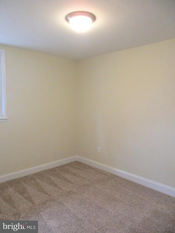 5205 Kenesaw Street, College Park, MD 20740