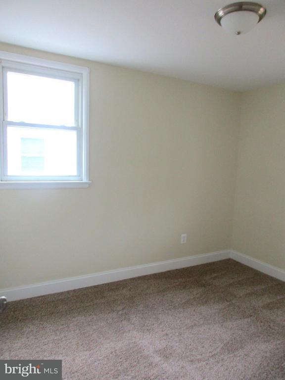 5205 Kenesaw Street, College Park, MD 20740