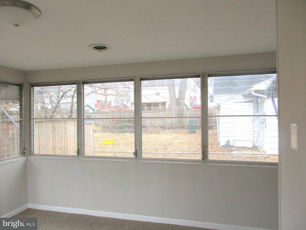 5205 Kenesaw Street, College Park, MD 20740