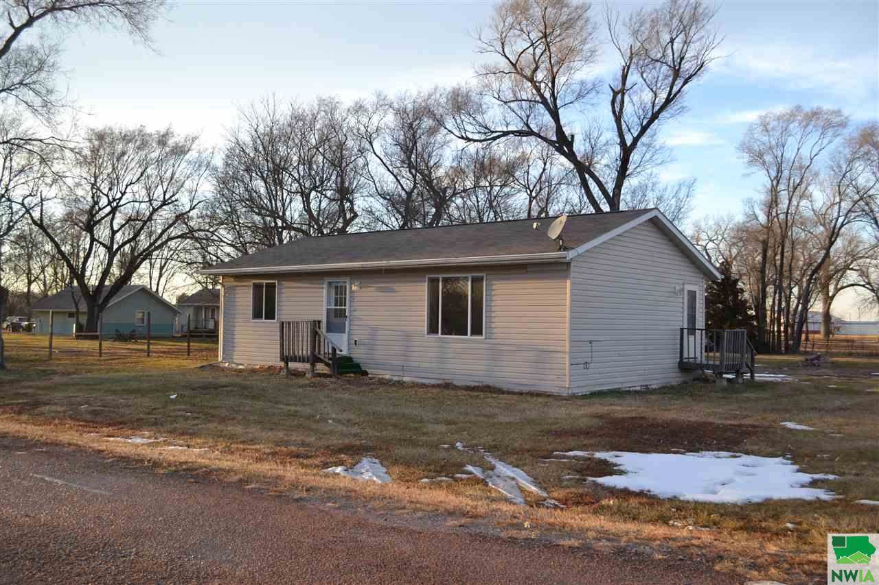 1124 Washington St., No. Sioux City, SD 57049