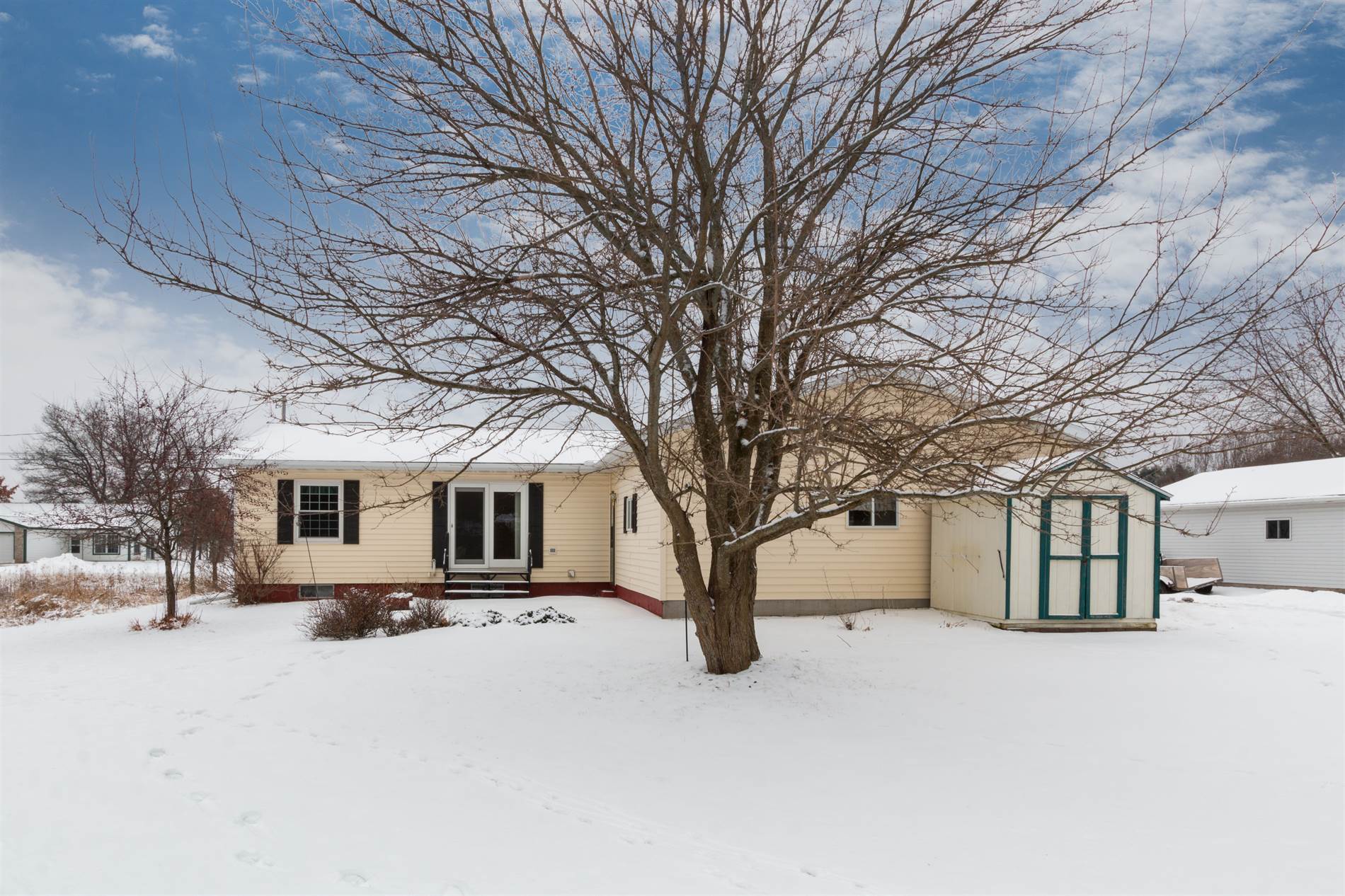 316 Crestview Lane, Nekoosa, WI 54457