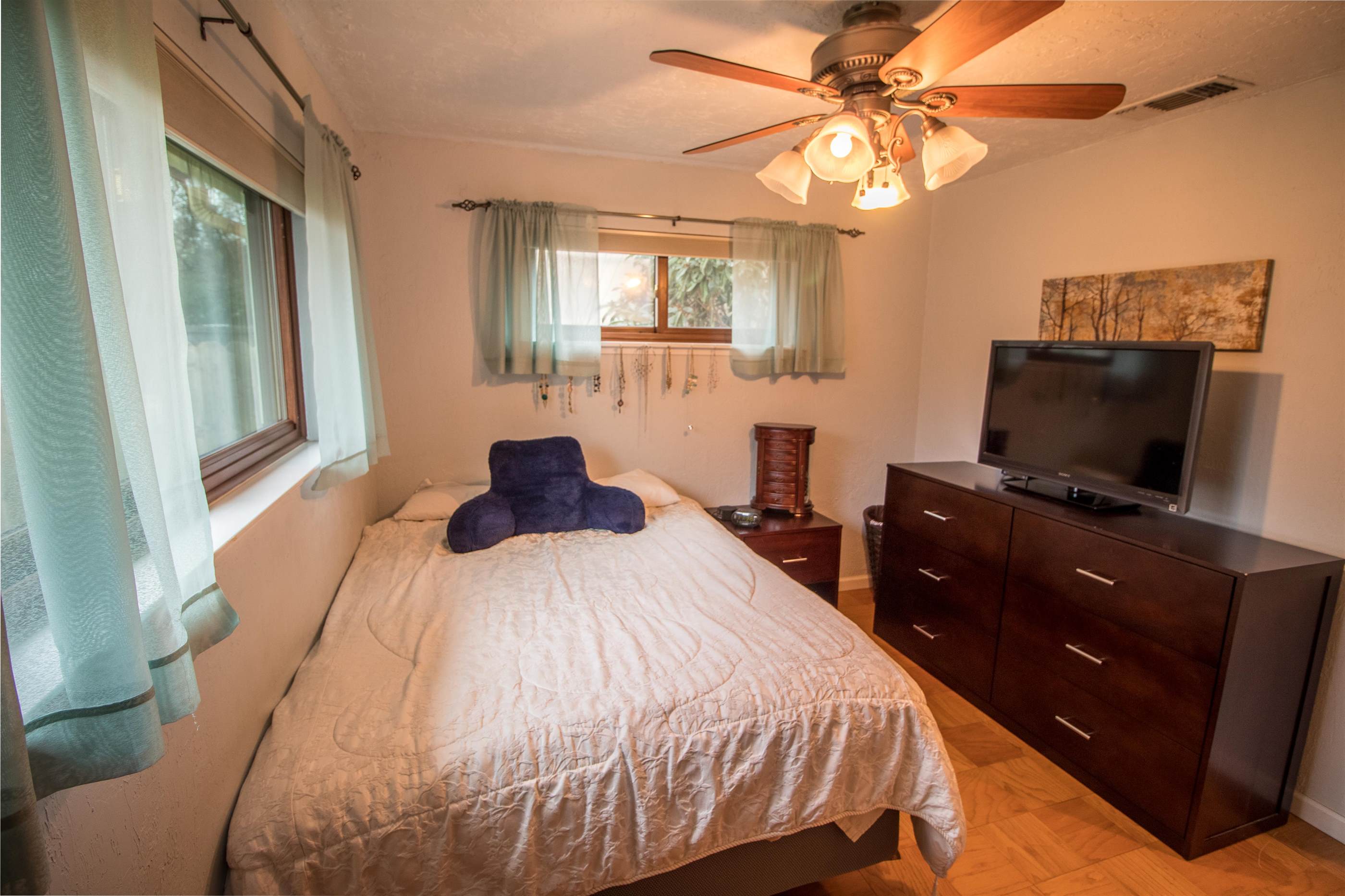 1290 Balsam Way, Vacaville, CA 95687