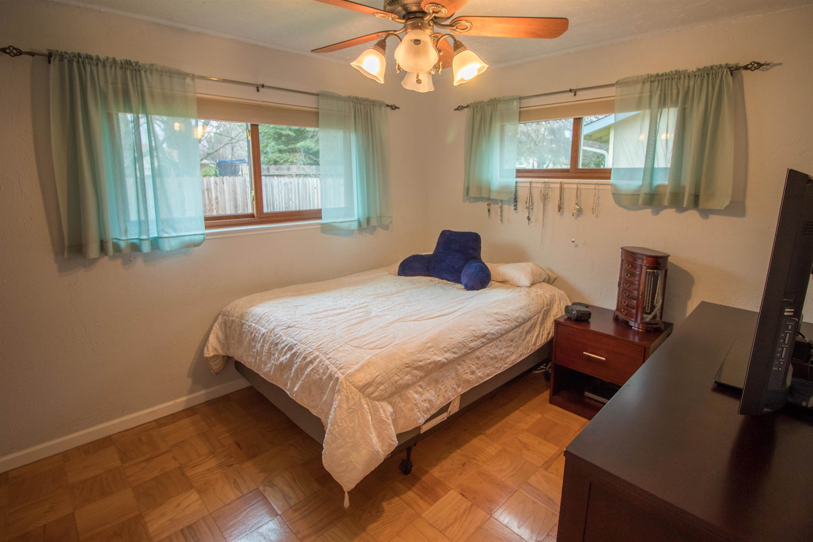 1290 Balsam Way, Vacaville, CA 95687