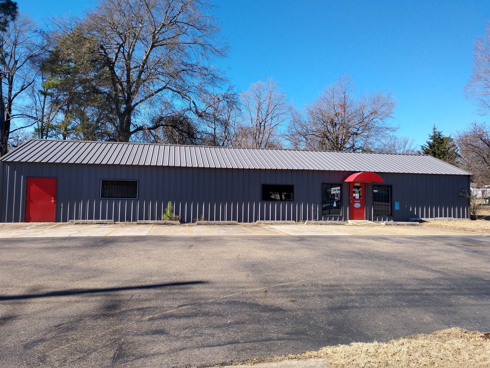 2223 Summerhill Road, Texarkana, TX 75501