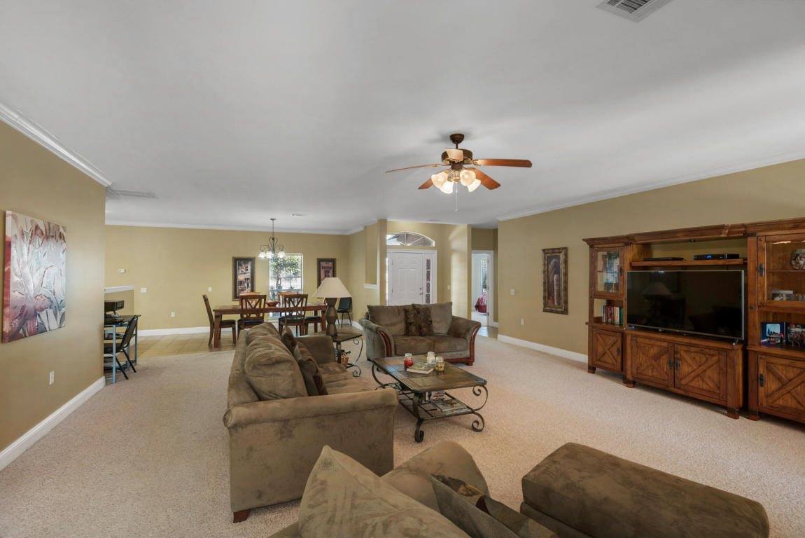 1618 Brushed Dunes Circle, Freeport, FL 32439