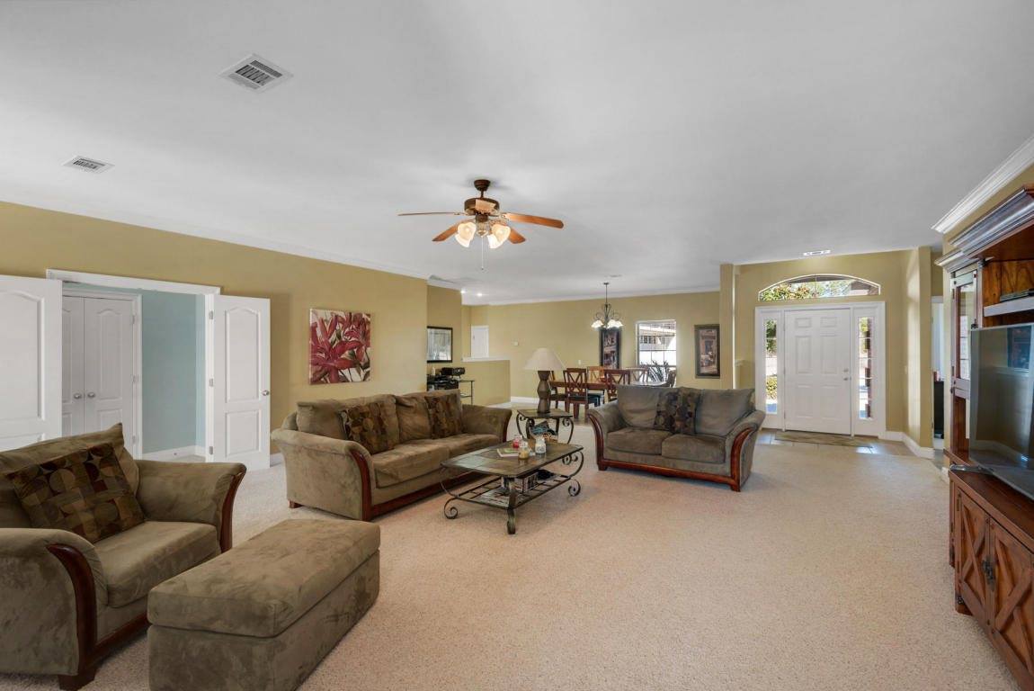 1618 Brushed Dunes Circle, Freeport, FL 32439