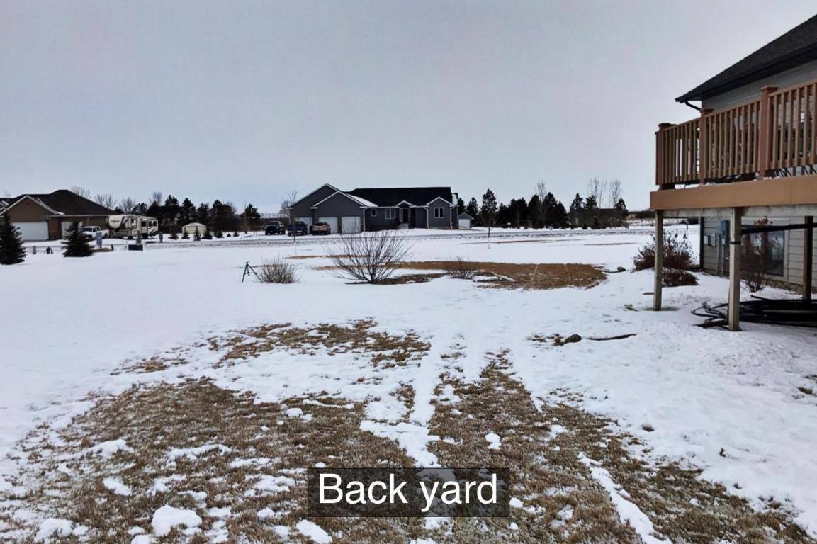 13948 Antelope Dr, Williston, ND 58801