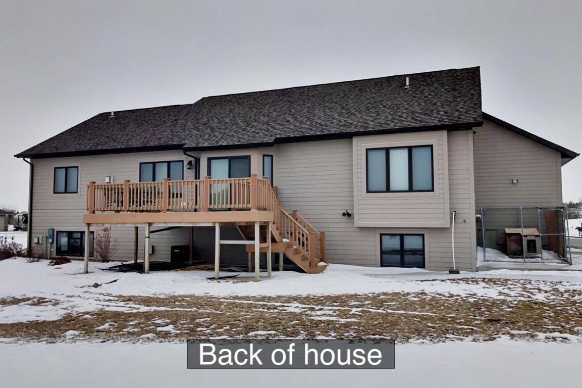 13948 Antelope Dr, Williston, ND 58801