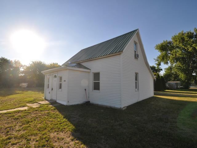 1008 North Ave, Hebron, ND 53638