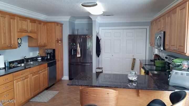 91 Fairway Dr, Pass Christian, MS 39571