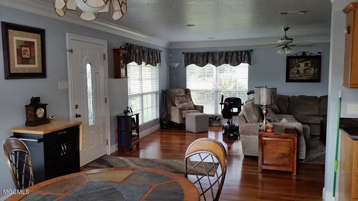 91 Fairway Dr, Pass Christian, MS 39571