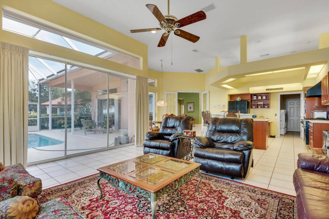 1242 Emerald Bay Drive, Destin, FL 32541