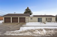 2325 8th St NW, Minot, ND 58703