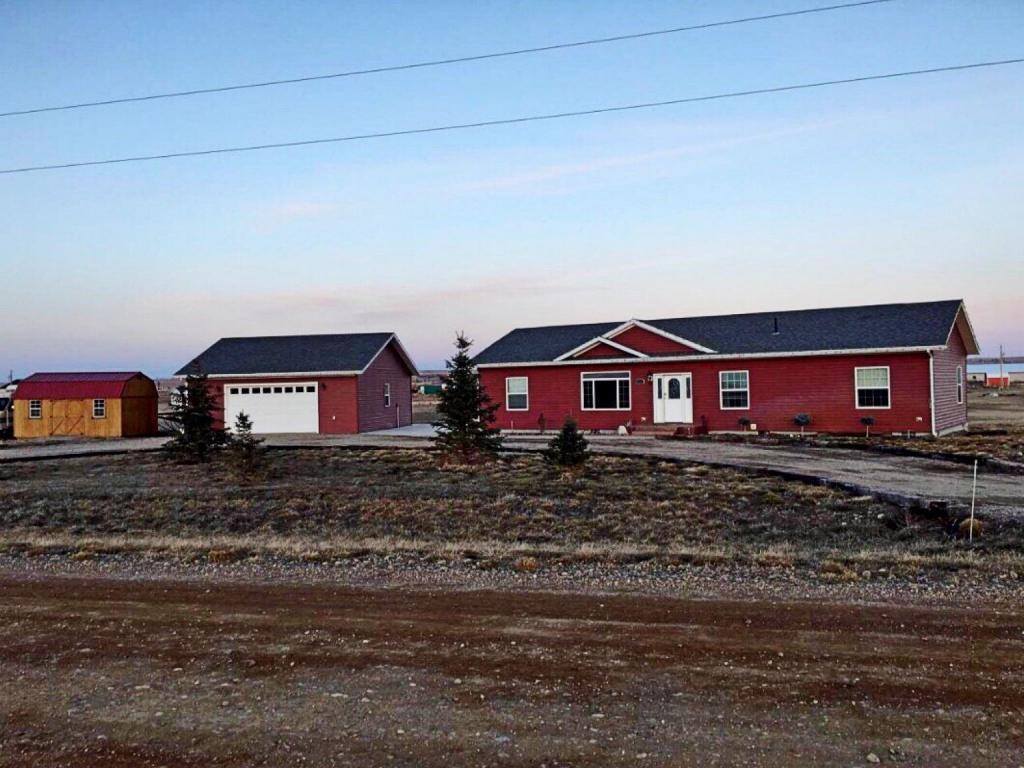 5734 Liberty Ln, Williston, ND 58801