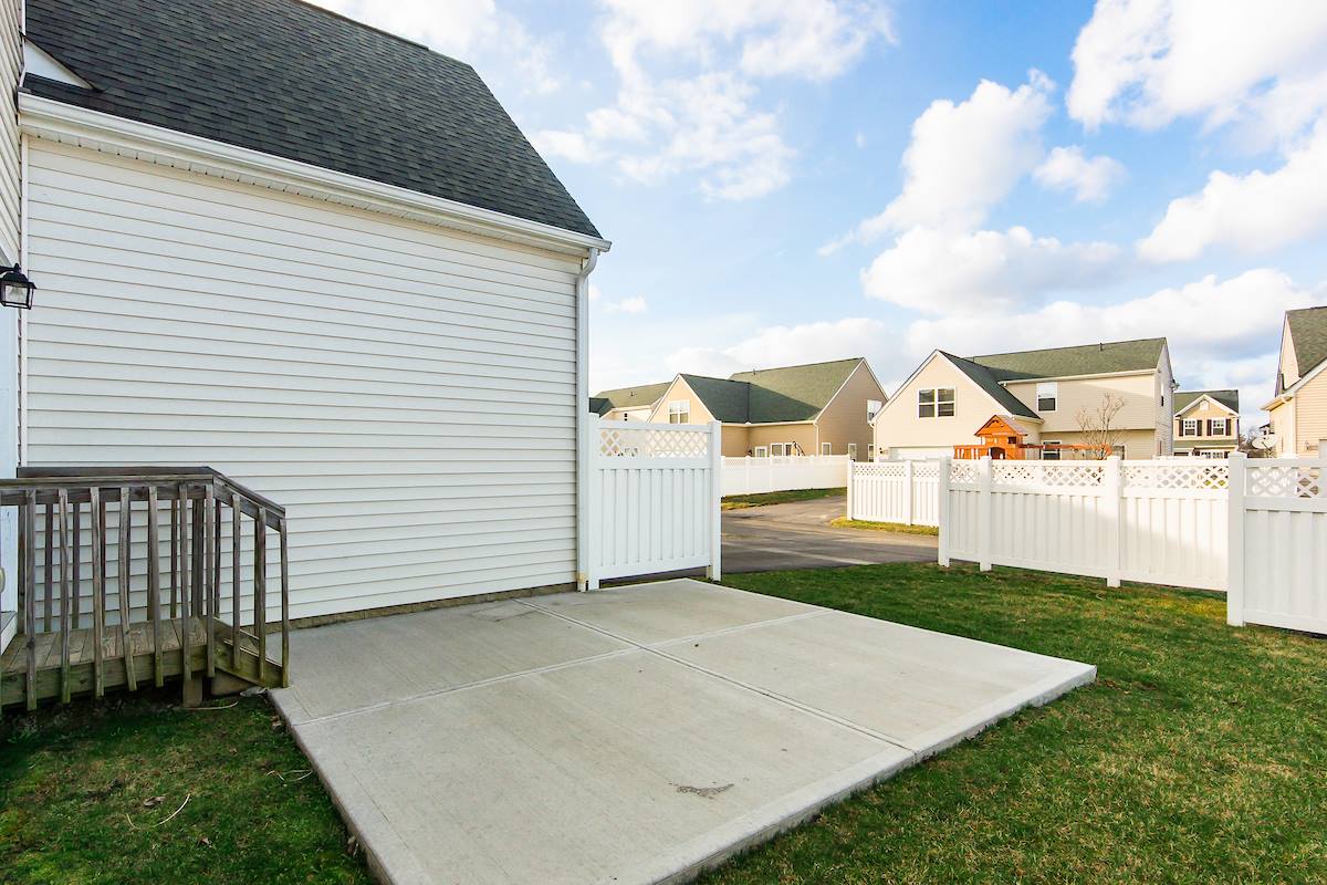 6816 John Drive, Canal Winchester, OH 43110