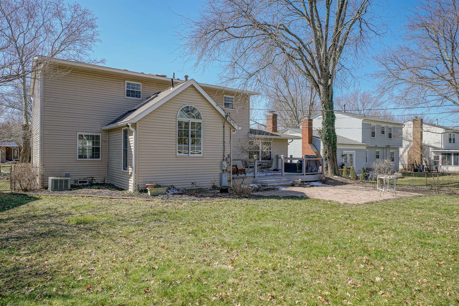 270 Halligan Ave, Worthington, OH 43085