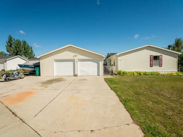 1816 Chandler Lane, Bismarck, ND 58503